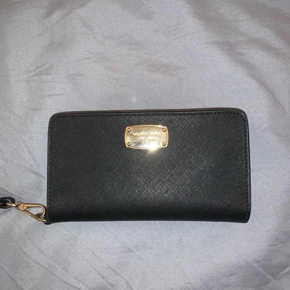 MICHAEL Michael Kors Handbags - Michael Kors wristlet